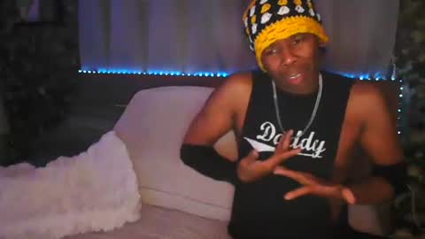 skyonetoo3 online show from 11/11/25, 12:54