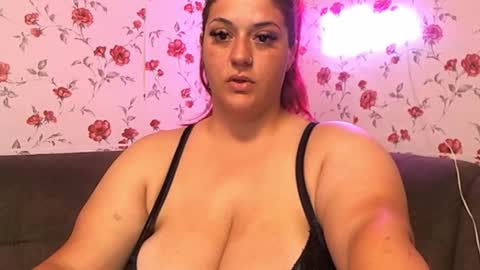 Snapshot of skysupernova chatting on 09/19/25, 05:24 Sky online show from 09/19/25, 05:24