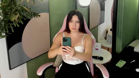 Snapshot of skyylee_ chatting on 01/17/26, 12:54 abby online show from 01/17/26, 12:54