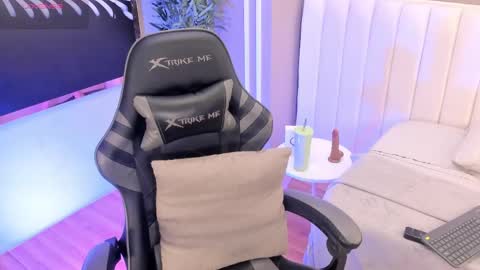 Snapshot of skyylee_ chatting on 03/27/26, 02:06 abby online show from 03/27/26, 02:06
