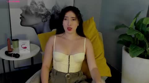 Snapshot of skyylee_ chatting on 07/19/26, 05:27 abby online show from 07/19/26, 05:27