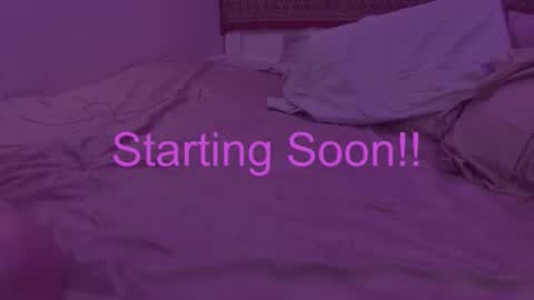 Snapshot of skyyyrizzyyy chatting on 10/22/25, 05:13 SkyRizzy online show from 10/22/25, 05:13