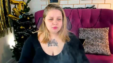Snapshot of sladadeew chatting on 01/08/26, 11:01 Slada Deew online show from 01/08/26, 11:01