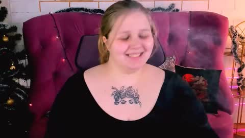 Snapshot of sladadeew chatting on 01/13/26, 01:16 Slada Deew online show from 01/13/26, 01:16