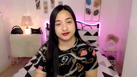 Queen Cyrine online show from 02/04/26, 01:00