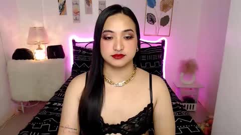 Queen Cyrine online show from 03/04/26, 02:17