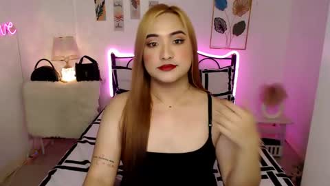 Queen Cyrine online show from 06/09/26, 12:55