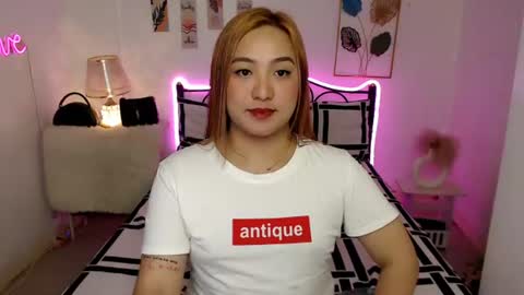 Queen Cyrine online show from 06/10/26, 11:20