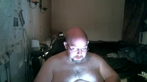 Snapshot of slavejim518 chatting on 03/09/25, 04:38 slavejim online show from 03/09/25, 04:38