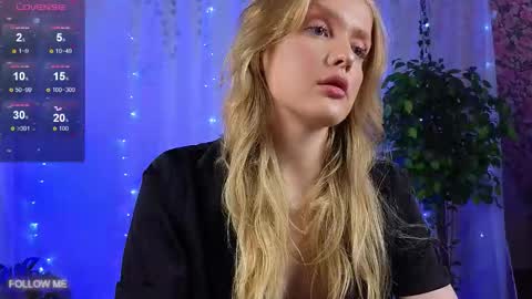Lily online show from 10/26/25, 01:39