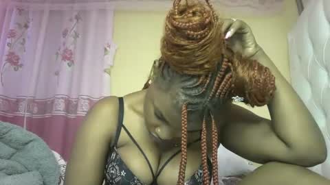 Snapshot of slayslay002 chatting on 01/03/25, 01:59 Rose online show from 01/03/25, 01:59