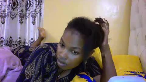 Snapshot of slayslay002 chatting on 03/10/25, 01:56 Rose online show from 03/10/25, 01:56