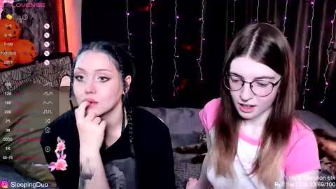 Snapshot of sleepingduo chatting on 10/24/25, 11:17 Hi We are Iva and Angela Nice to meet u 3 online show from 10/24/25, 11:17