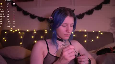 Snapshot of sleepingsonya chatting on 10/29/25, 08:43 Sonya online show from 10/29/25, 08:43