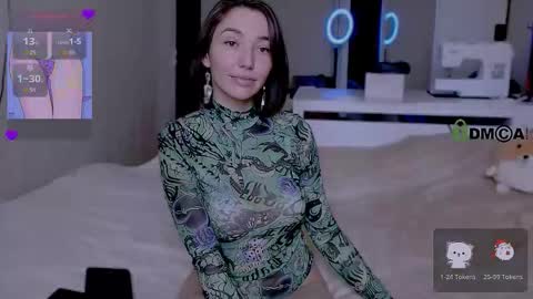 sleepy_ash_ online show from 09/27/25, 11:37