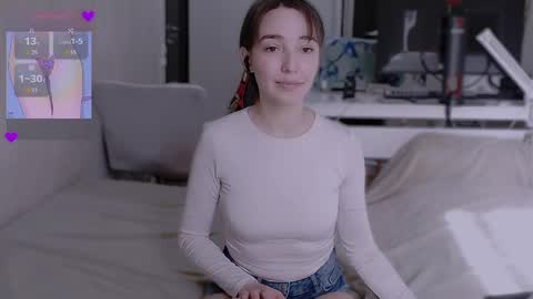 sleepy_ash_ online show from 05/09/26, 01:49