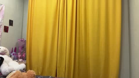 Snapshot of sleepykriss chatting on 06/05/26, 04:13 Kriss online show from 06/05/26, 04:13