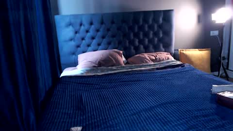 Snapshot of slemgem chatting on 10/19/25, 07:31 Slemgem Amy friends online show from 10/19/25, 07:31