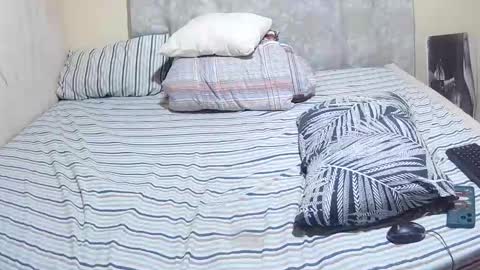 Snapshot of slender_sweetbabe chatting on 04/14/26, 01:17 slender_sweetbabe online show from 04/14/26, 01:17