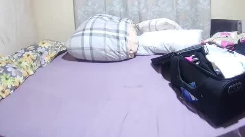 Snapshot of slender_sweetbabe chatting on 06/02/26, 06:26 slender_sweetbabe online show from 06/02/26, 06:26