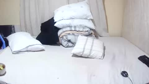 slender_sweetbabe online show from 06/29/26, 12:05
