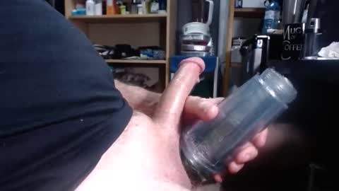 Snapshot of sliderguy699 chatting on 11/20/25, 01:17 sliderguy699 online show from 11/20/25, 01:17