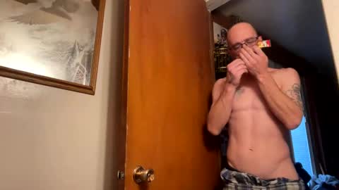 Snapshot of slim315488 chatting on 12/07/24, 01:51 slim315488 online show from 12/07/24, 01:51