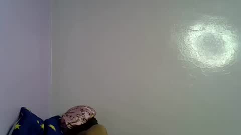 Snapshot of slim_alicia chatting on 09/29/25, 10:36 Alicia online show from 09/29/25, 10:36