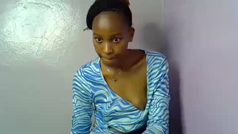 Snapshot of slim_alicia chatting on 10/01/25, 03:40 Alicia online show from 10/01/25, 03:40