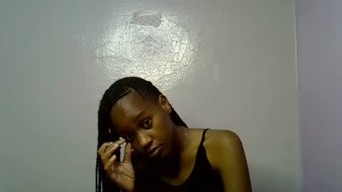 Snapshot of slim_alicia chatting on 10/05/25, 03:38 Alicia online show from 10/05/25, 03:38