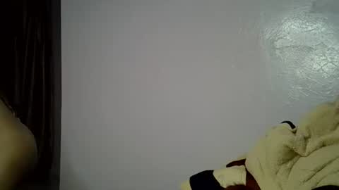 Snapshot of slim_alicia chatting on 10/08/25, 01:25 Alicia online show from 10/08/25, 01:25