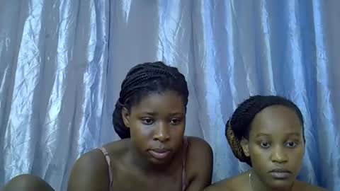 Snapshot of slim_alicia chatting on 10/15/25, 06:08 Alicia online show from 10/15/25, 06:08