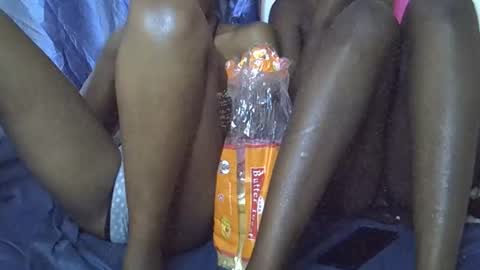 Snapshot of slim_alicia chatting on 10/20/25, 10:05 Alicia online show from 10/20/25, 10:05