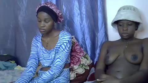 Snapshot of slim_alicia chatting on 10/25/25, 05:30 Alicia online show from 10/25/25, 05:30