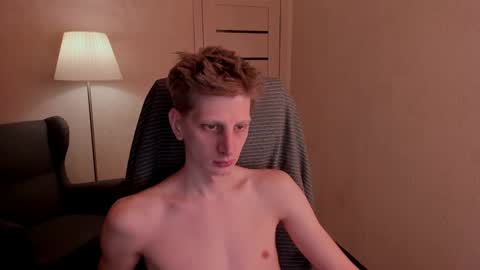 Snapshot of slim_andy chatting on 12/19/24, 01:07 Andy online show from 12/19/24, 01:07