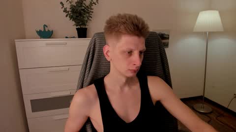 Snapshot of slim_andy chatting on 01/05/25, 10:32 Andy online show from 01/05/25, 10:32