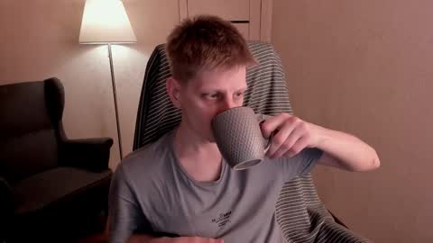 Snapshot of slim_andy chatting on 01/23/25, 06:39 Andy online show from 01/23/25, 06:39