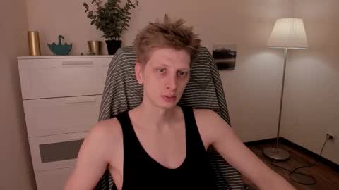 Snapshot of slim_andy chatting on 03/08/25, 10:22 Andy online show from 03/08/25, 10:22