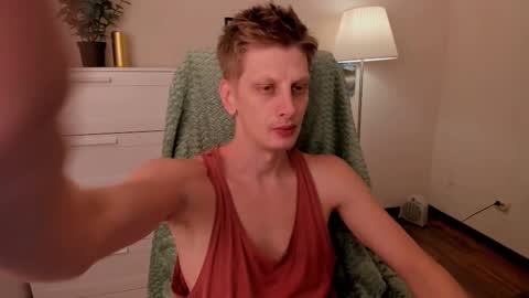 Snapshot of slim_andy chatting on 09/13/25, 10:26 Andy online show from 09/13/25, 10:26