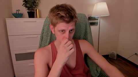 Snapshot of slim_andy chatting on 09/27/25, 10:20 Andy online show from 09/27/25, 10:20