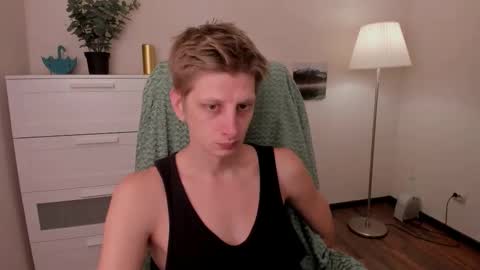 Snapshot of slim_andy chatting on 10/11/25, 10:14 Andy online show from 10/11/25, 10:14