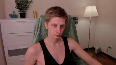 Snapshot of slim_andy chatting on 10/12/25, 10:25 Andy online show from 10/12/25, 10:25