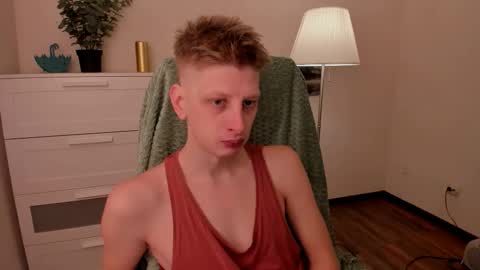 Snapshot of slim_andy chatting on 11/07/25, 07:30 Andy online show from 11/07/25, 07:30