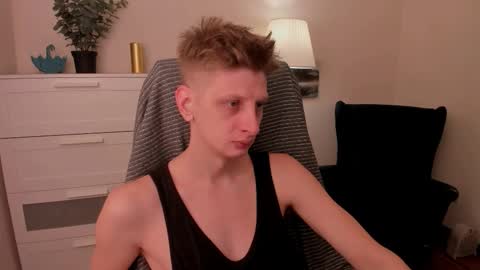 Snapshot of slim_andy chatting on 11/21/25, 08:40 Andy online show from 11/21/25, 08:40