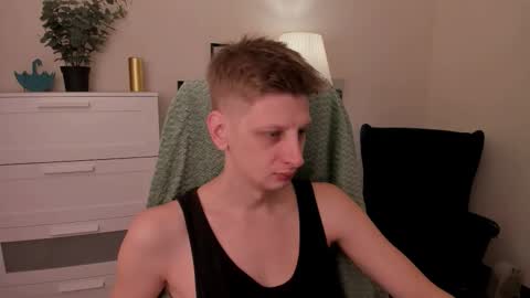 Snapshot of slim_andy chatting on 11/23/25, 08:41 Andy online show from 11/23/25, 08:41