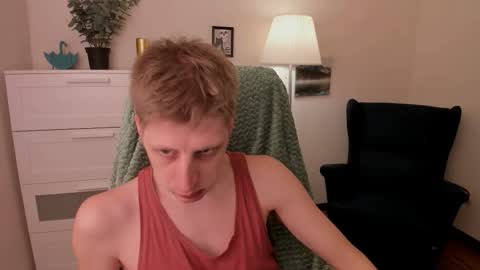 Snapshot of slim_andy chatting on 11/27/25, 08:22 Andy online show from 11/27/25, 08:22