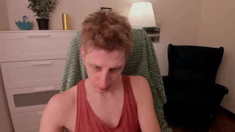 Snapshot of slim_andy chatting on 11/29/25, 08:34 Andy online show from 11/29/25, 08:34