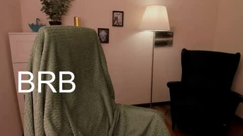 Snapshot of slim_andy chatting on 11/30/25, 08:24 Andy online show from 11/30/25, 08:24