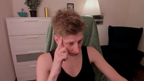 Snapshot of slim_andy chatting on 12/04/25, 08:39 Andy online show from 12/04/25, 08:39