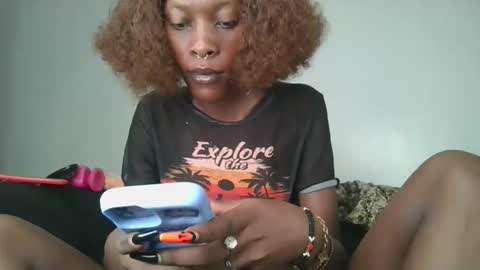 Snapshot of slim_bitch_ chatting on 02/22/26, 06:50 becky online show from 02/22/26, 06:50